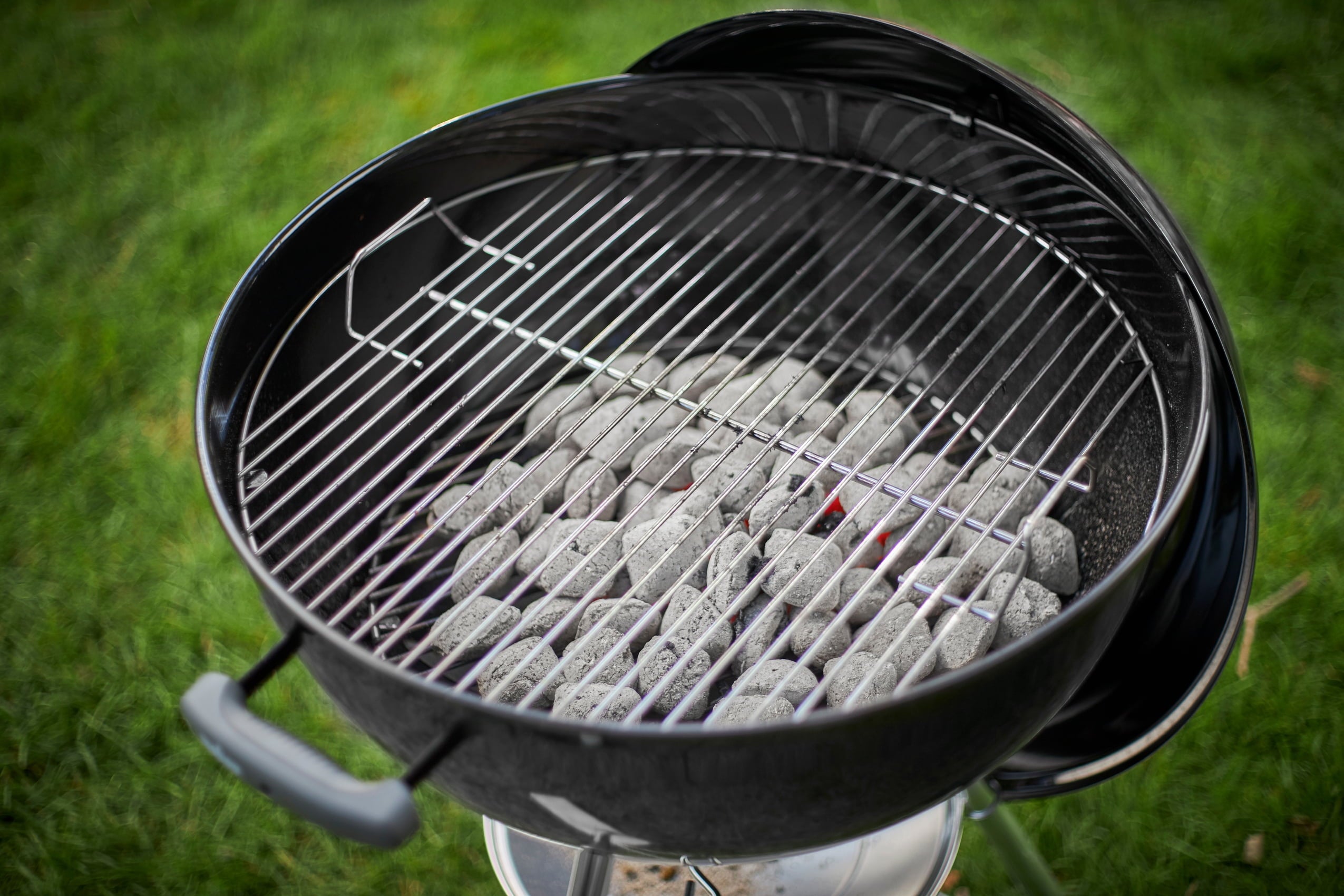 Weber Original Charcoal Grill, 22 Inch Kettle Charcoal Grill, Black